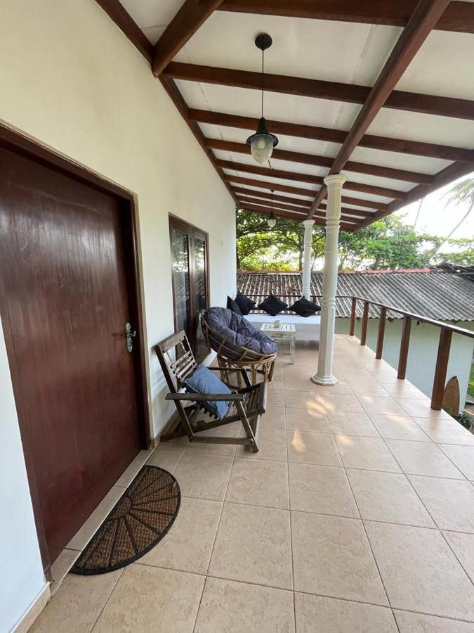 Beach House Kalukatiya - Family Villa, Seaview Room, Garden Room Діквелла Екстер'єр фото