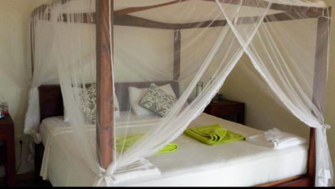 Beach House Kalukatiya - Family Villa, Seaview Room, Garden Room Діквелла Екстер'єр фото