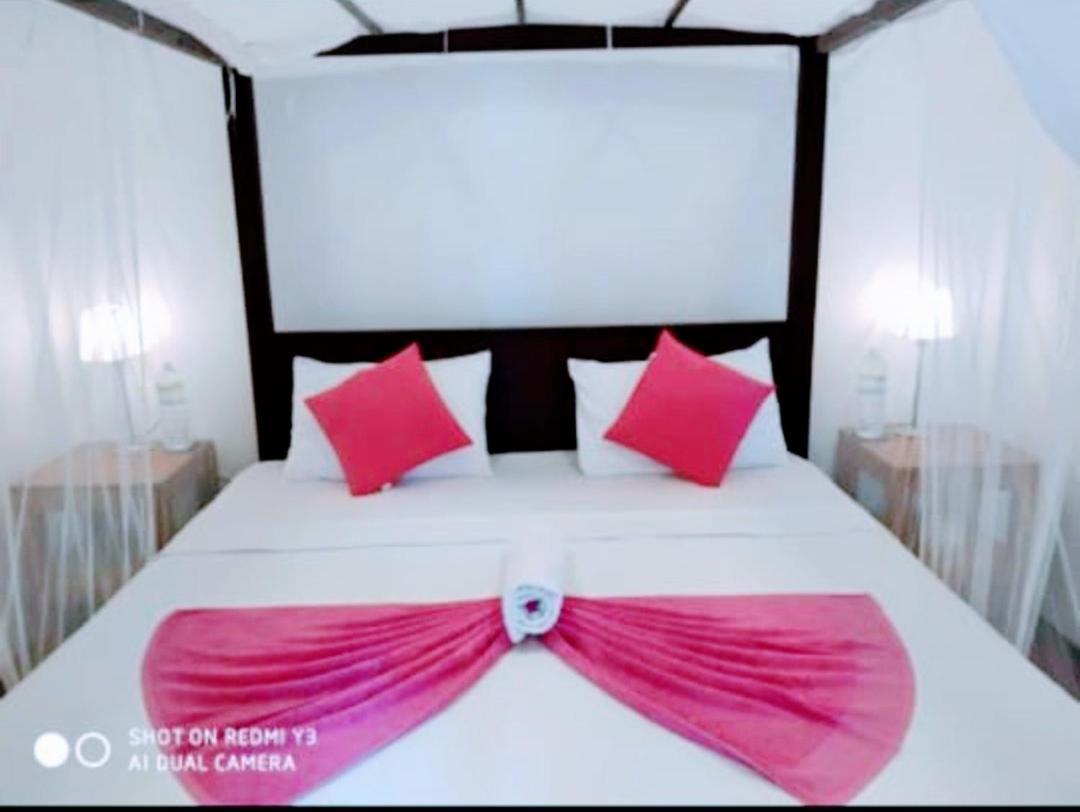 Beach House Kalukatiya - Family Villa, Seaview Room, Garden Room Діквелла Екстер'єр фото